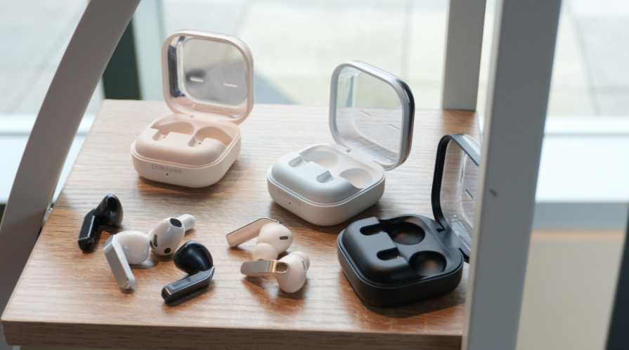 Super Wideband Communication: How the Micro-Amplifiers and Deep Neural Networks of the Galaxy Buds 4 Pro and Galaxy Buds 4 Optimize Corporate Voice Clarity